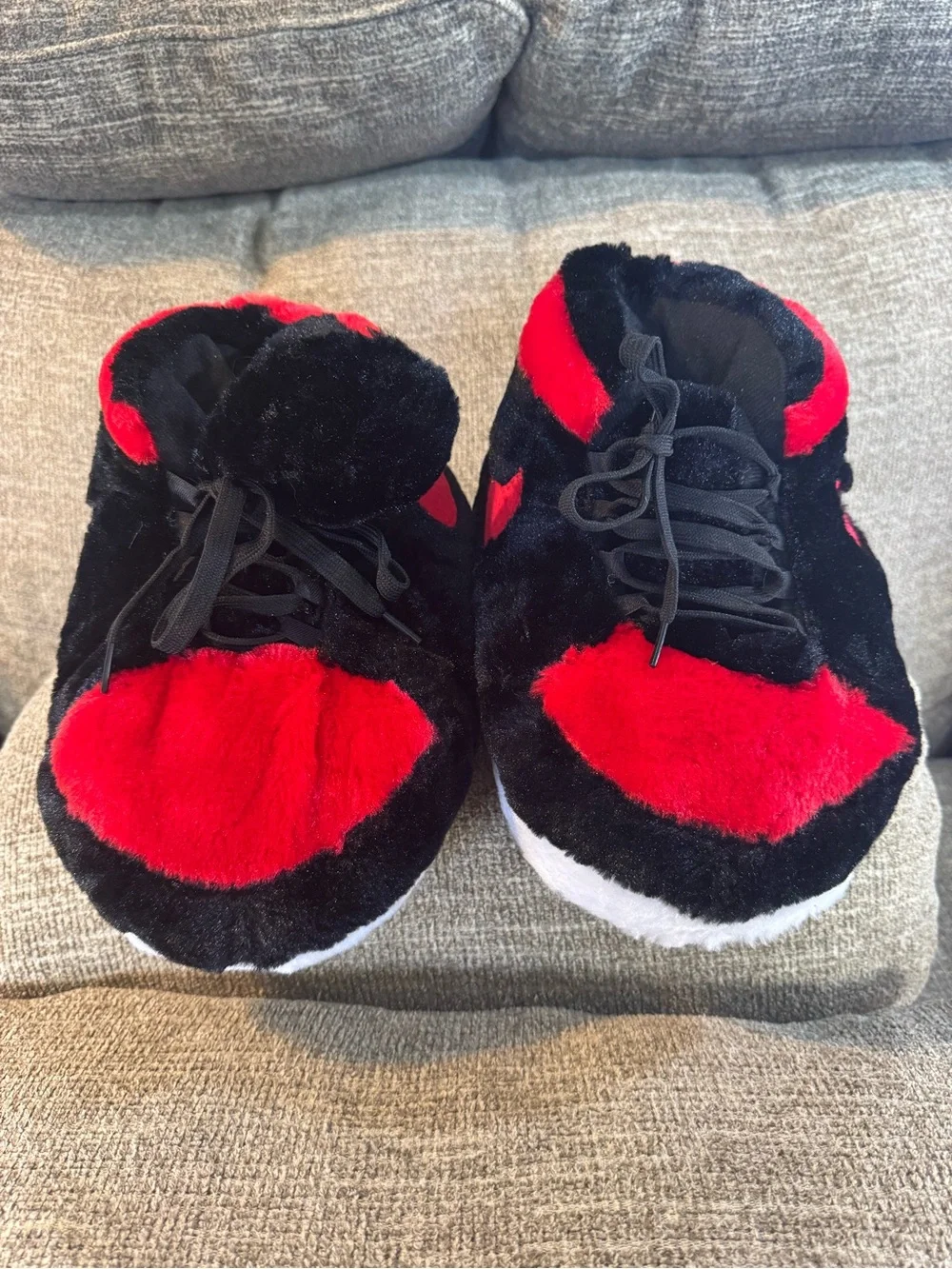 Air Jordan 1 Retro mimic iconic Bred oversized plush sneaker slippers Size 5-12